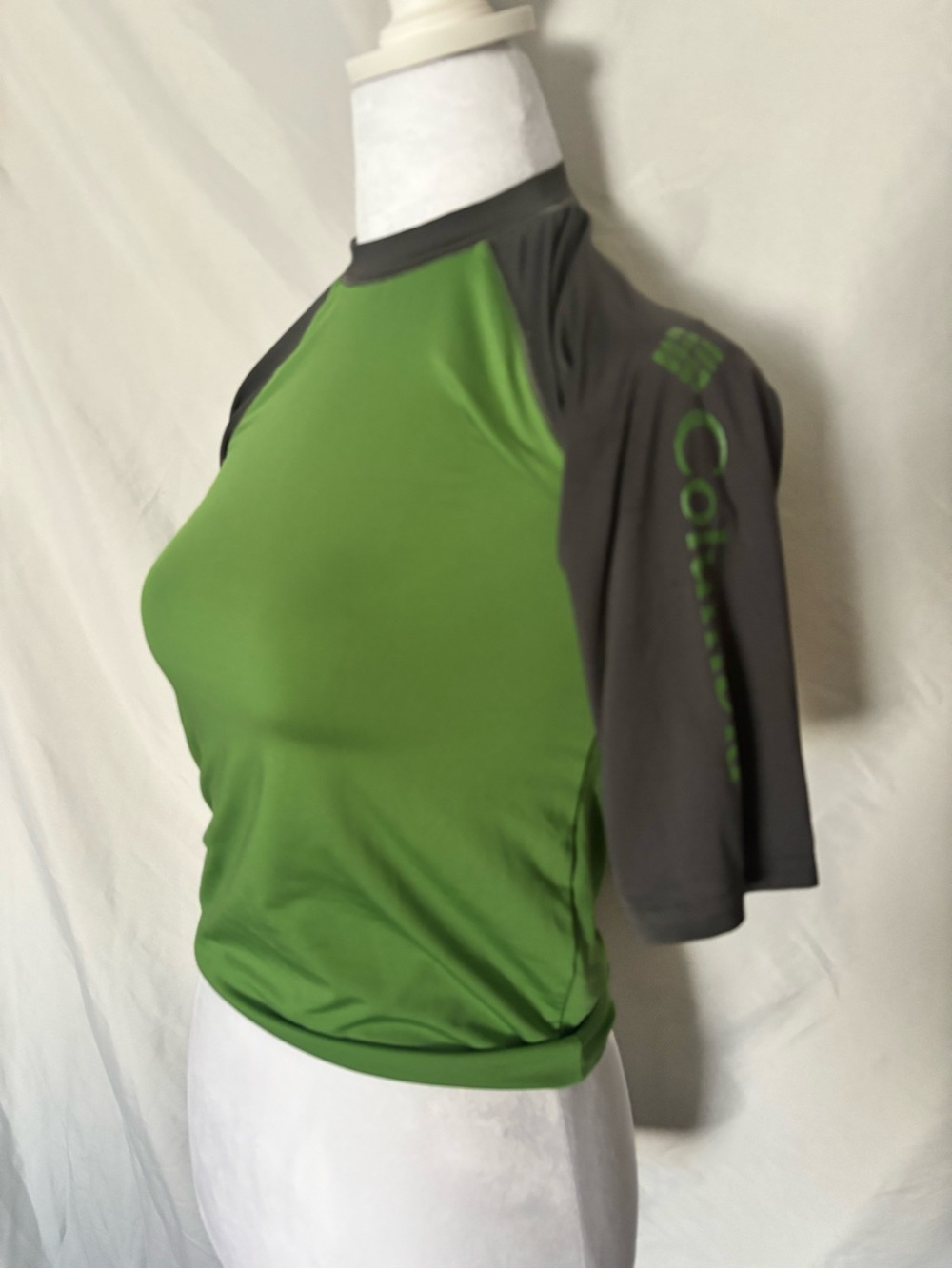 Columbia Boy’s Green Short-Sleeve Rash Guard baseball style